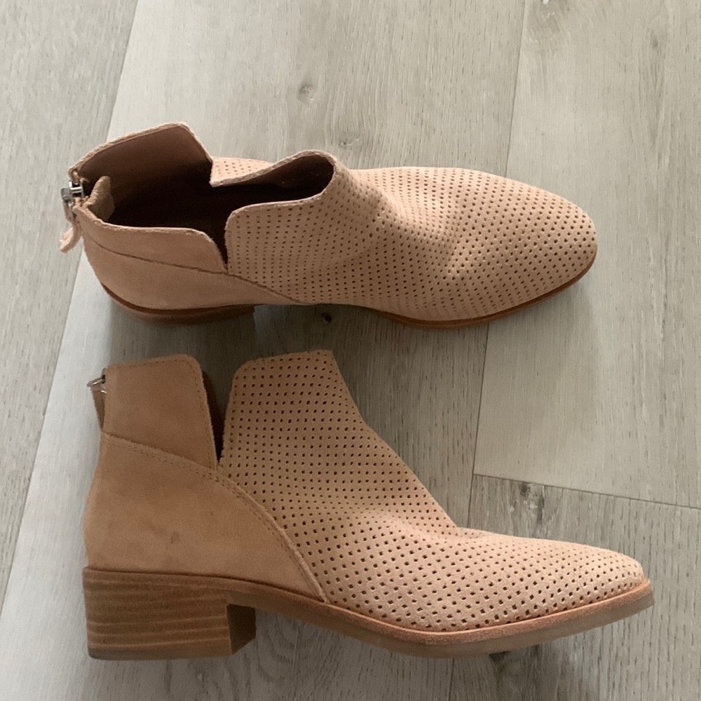 Tan Perforated Suede Ankle Boots Low Block Heel Side Cut-Out Booties Womens 8.5